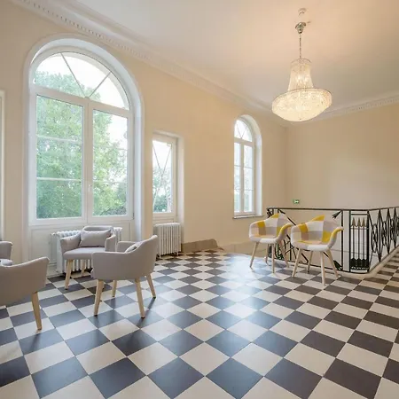 Aparthotel Chateau Du Beron Chic Cappelle-en-Pevele